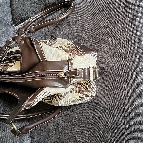 Faux Leather and Woven Straw Purse - Picture 6 of 14